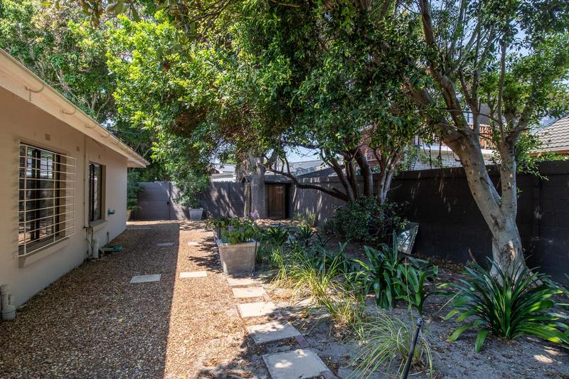 To Let 3 Bedroom Property for Rent in Constantia Western Cape